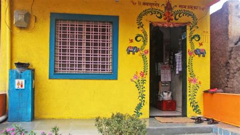 The village with no locks or doors .